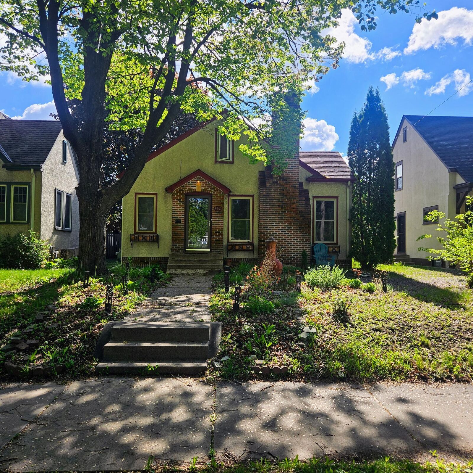 Property Photo:  3342 Xerxes Avenue N  MN 55412 