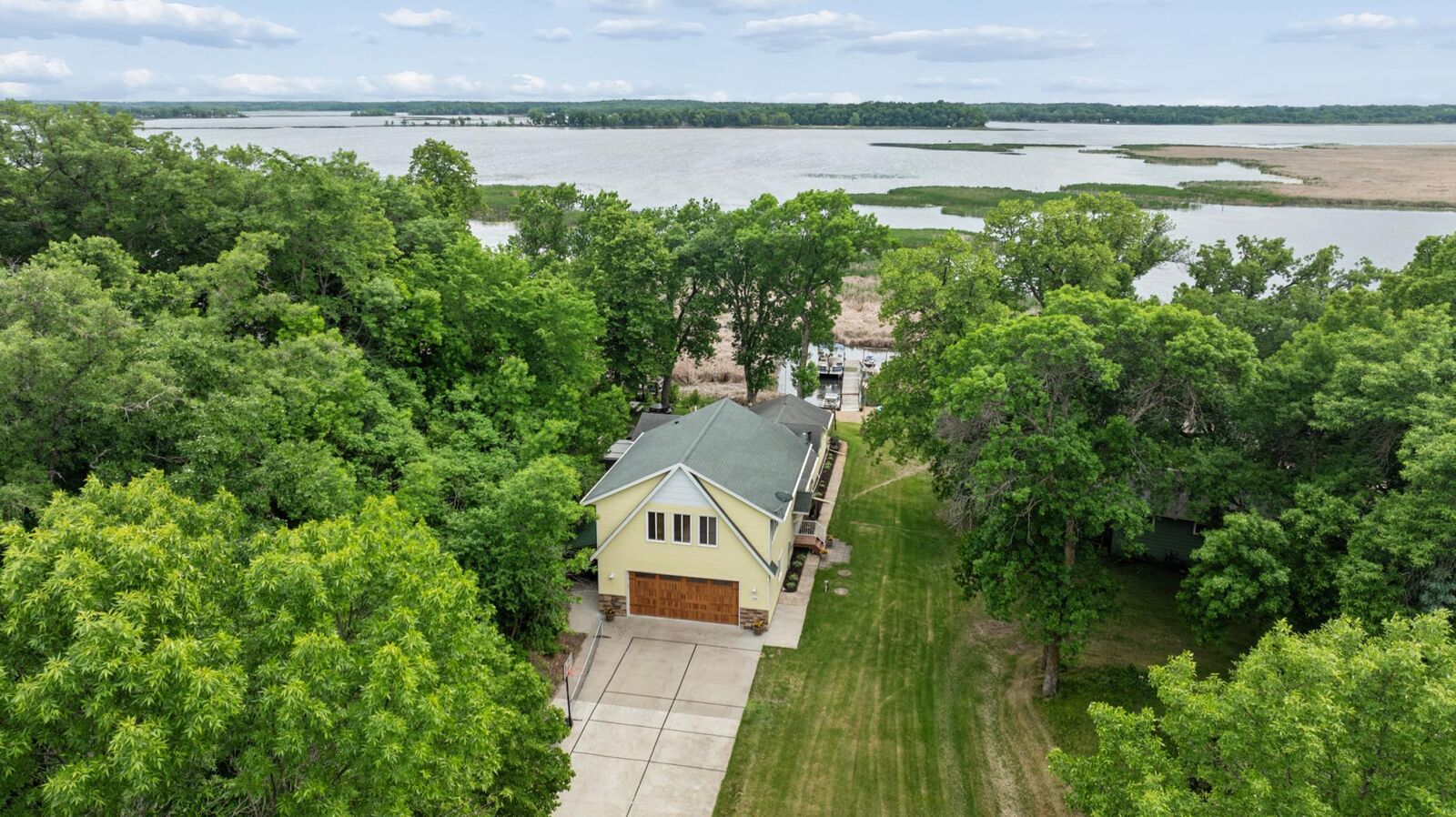 Property Photo: 1465 Basswood Road MN 55382