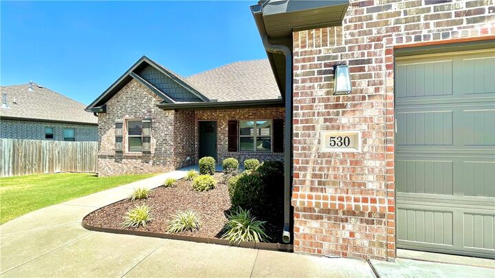 Property Photo:  530 Captain Hopkins Street  AR 72753 