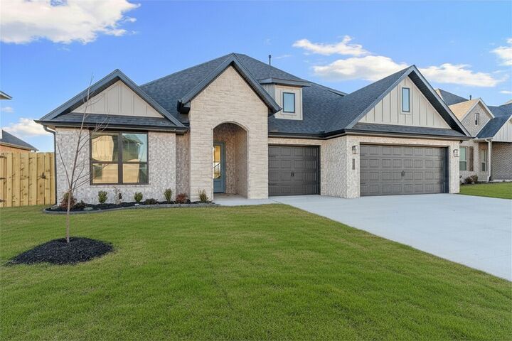 Property Photo:  503 Steep Hill Lane  AR 72718 