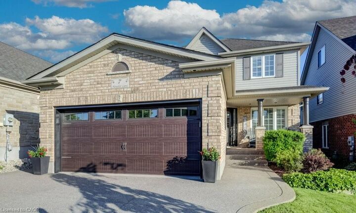 Property Photo:  7 Housler Lane  ON N3C 4H7 