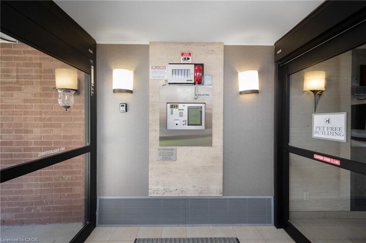 Property Photo:  1425 Ghent Avenue 308  ON L7S 1X5 