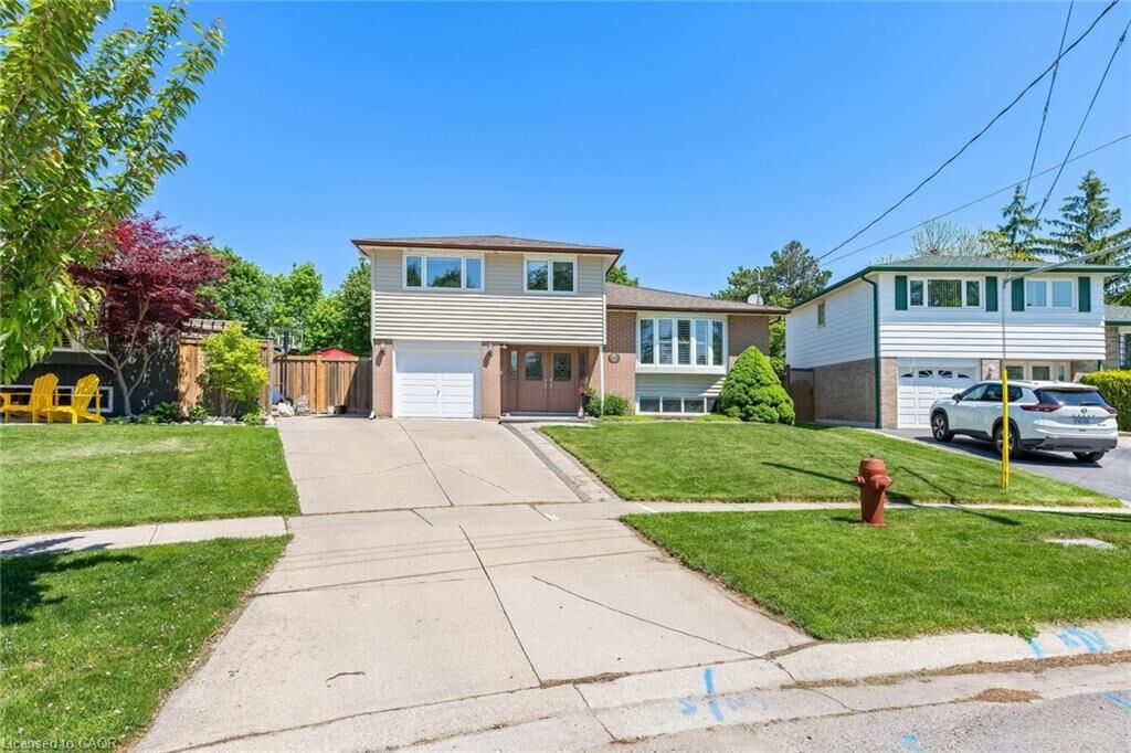 Property Photo: 26 Marilyn Crescent ON L7G 1K4