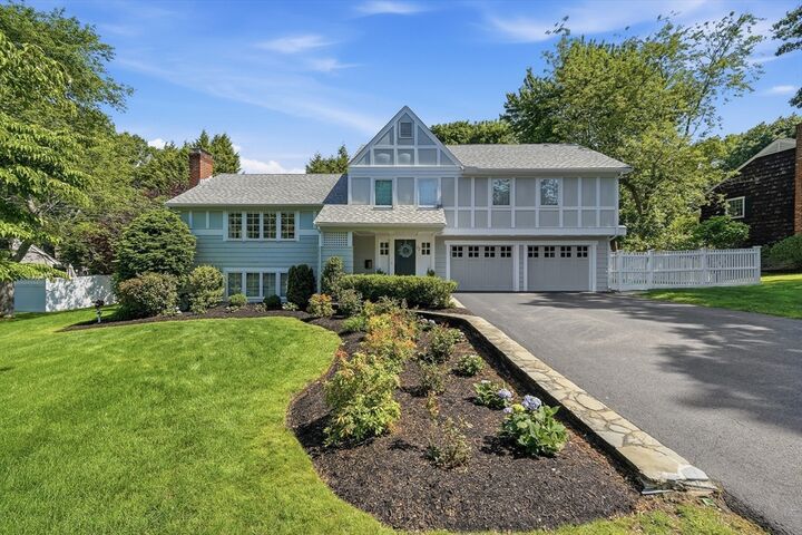 Property Photo:  22 Hollywood Rd  MA 01890 