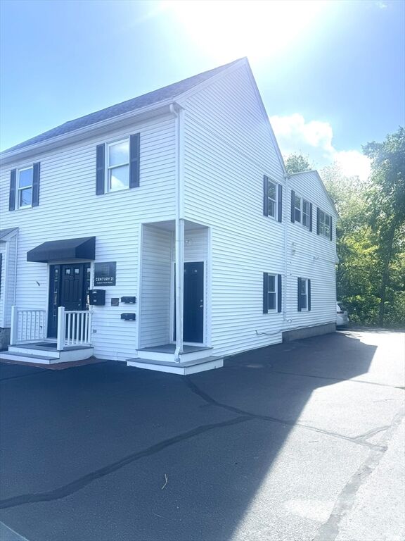 Property Photo:  273 Chauncy Street 2B  MA 02048 