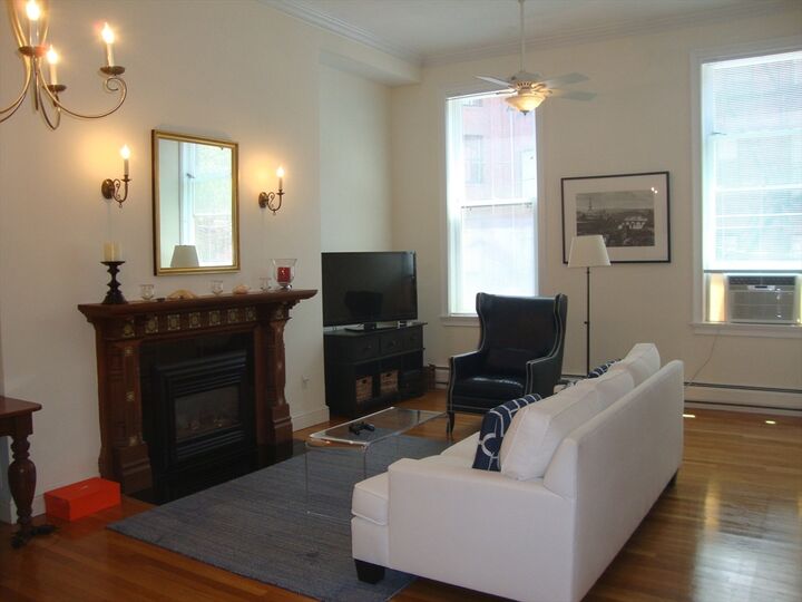 Property Photo:  271 Beacon 2  MA 02116 