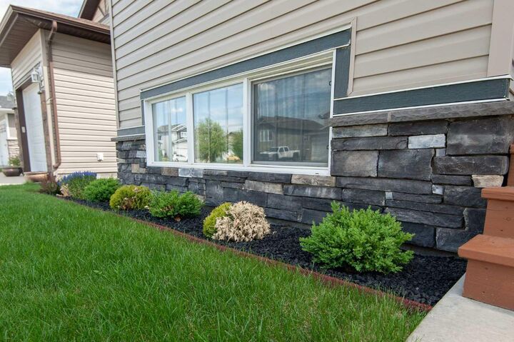 Property Photo:  104 Almond Crescent  AB T4M 0J5 