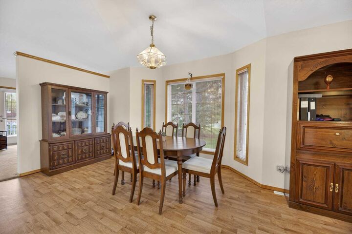 Property Photo:  5611 Sunrise Crescent  AB T4H 1V9 
