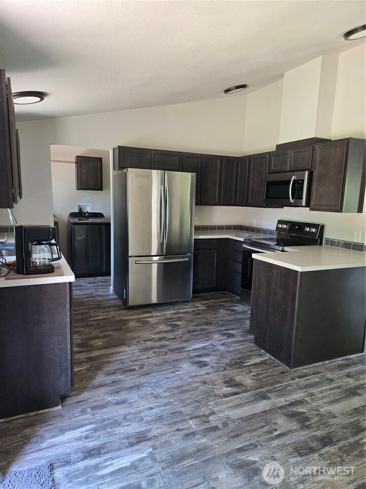Property Photo:  147  Tara Lane  WA 98593 