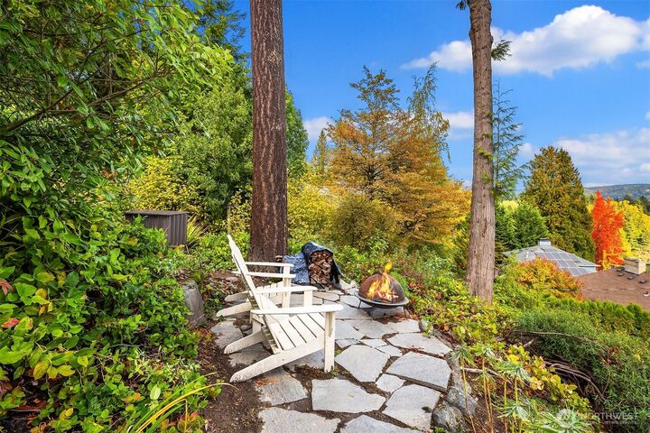 Property Photo: 4411 NE 90th Street WA 98115