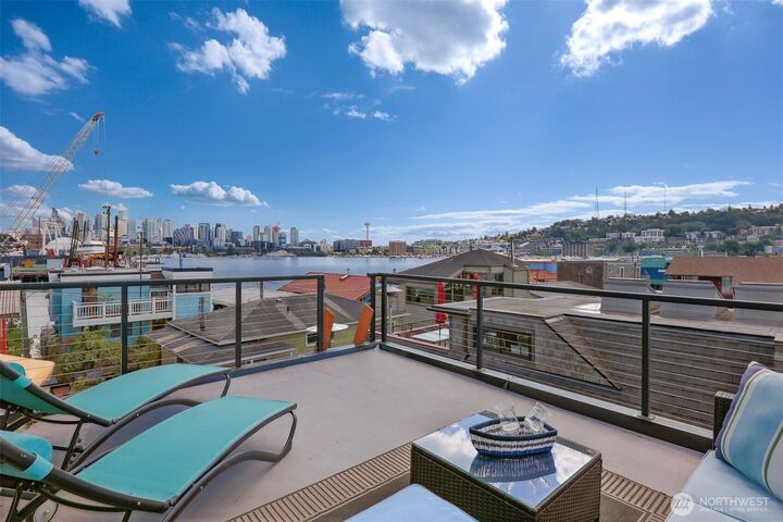 Property Photo: 2019 Fairview Avenue E B WA 98102