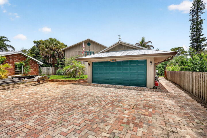 Property Photo:  2483 SW Murphy Road  FL 34990 