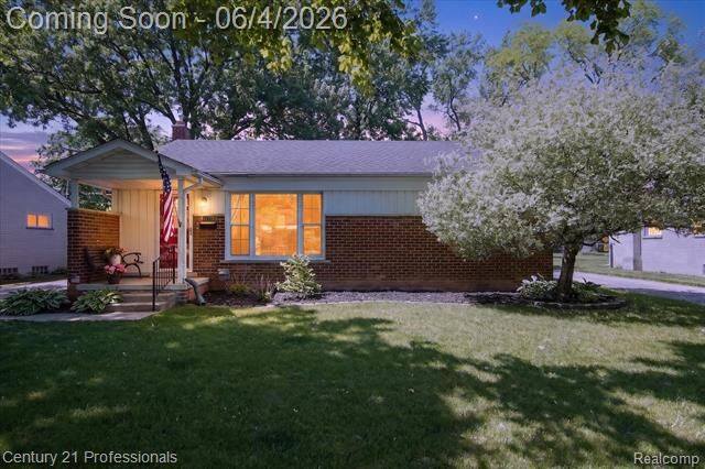 Property Photo:  31772 Folkstone Drive  MI 48336 