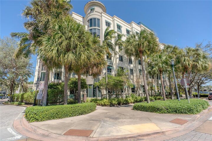 Property Photo: 510 NW 84th Ave 511 FL 33324