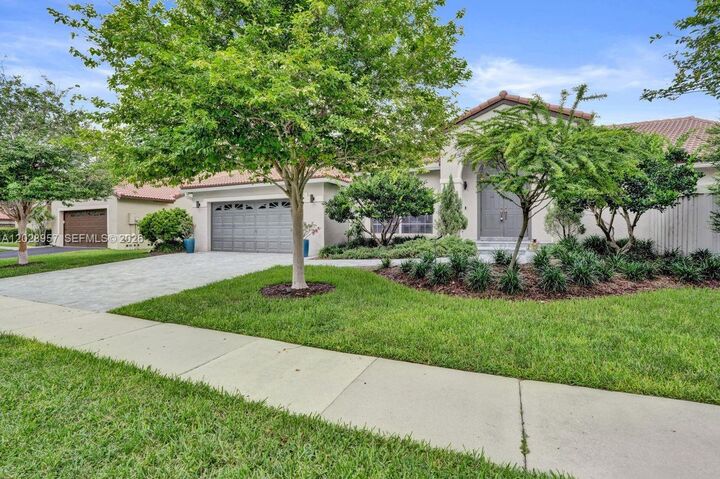 Property Photo:  13331 NW 11th Ln  FL 33323 