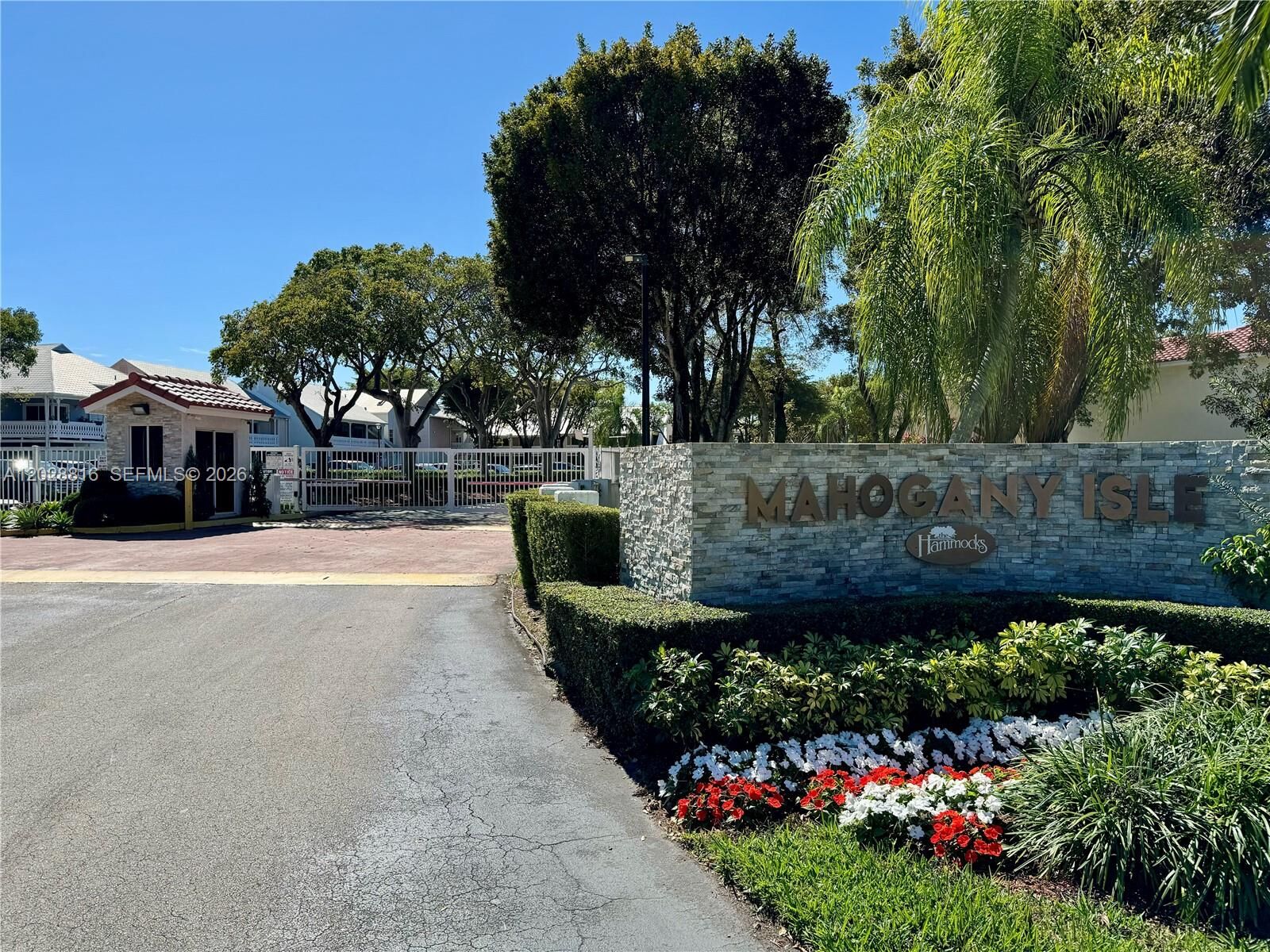 Property Photo: 10441 Mahogany Key Cir 106 FL 33196