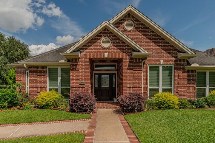 Property Photo: 3765 Seminole Dr. TX 77707