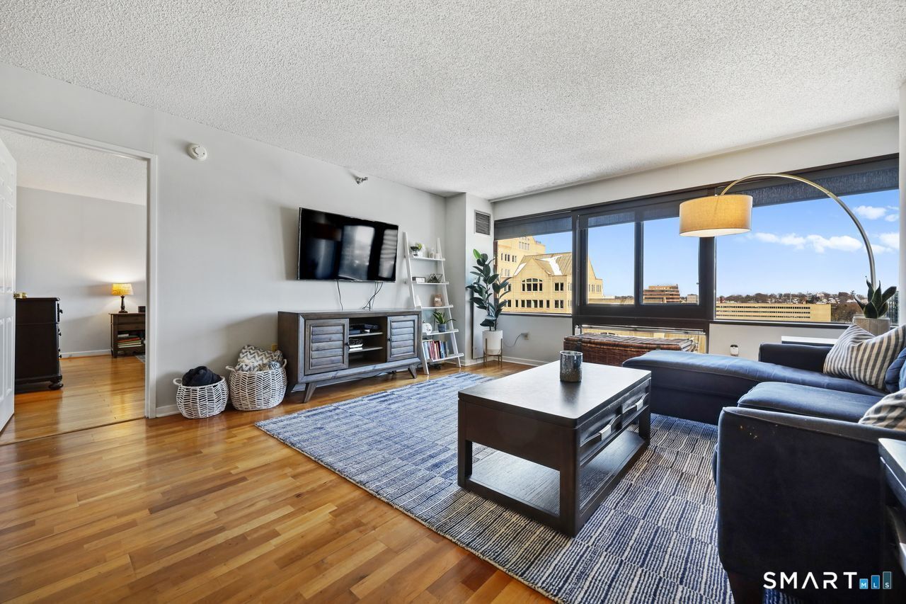 Property Photo: 127 Greyrock Place 1408 CT 06901