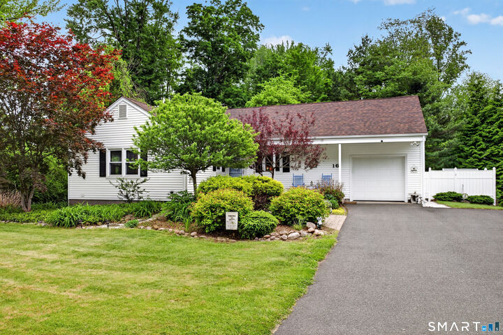 Property Photo:  16 Somerset Road  CT 06033 