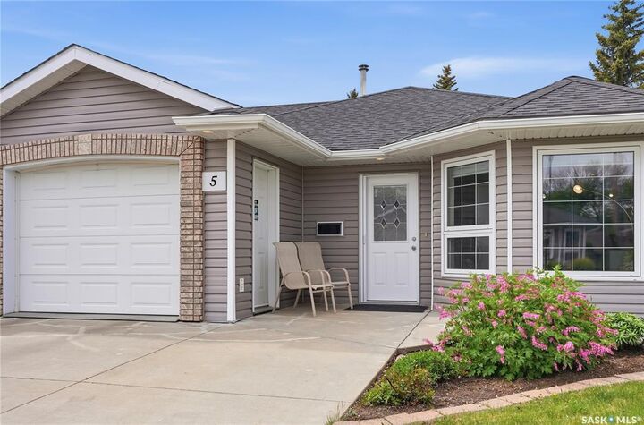 Photo de la propriété:  206 Ross Avenue 5  SK S0K 1E0 