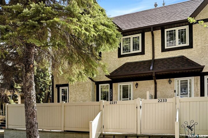 Property Photo: 2231 McIntyre Street SK S4P 2S1