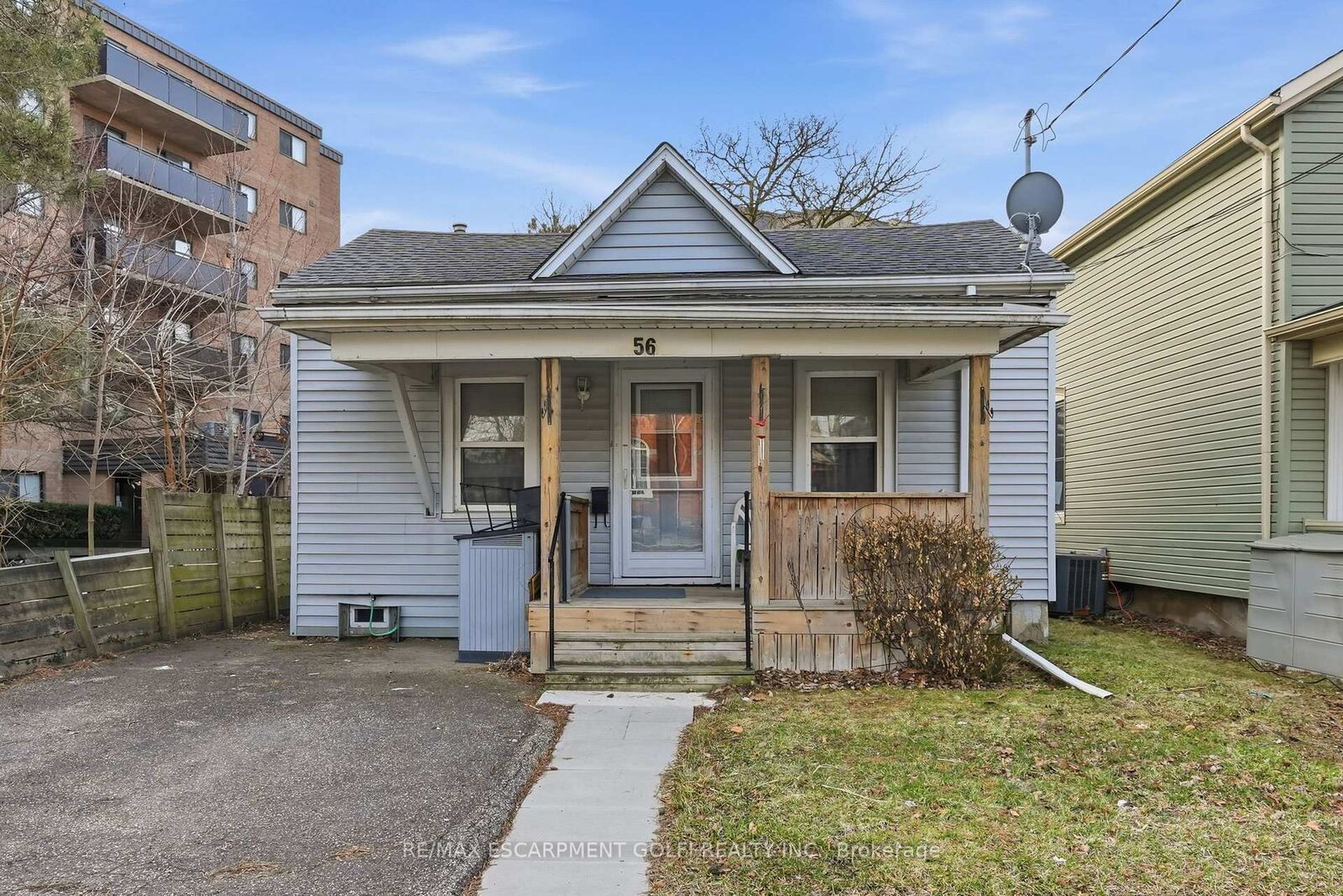 Property Photo: 56 Welland Avenue ON L2R 2M5