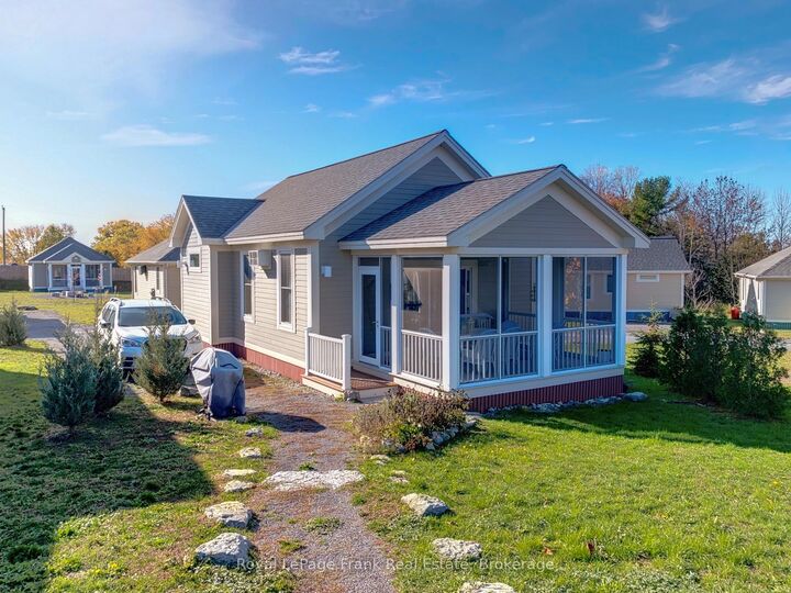 20 Butternut Lane 98 — photo 1