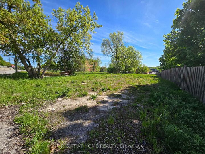 455 The Queensway South N/A — photo 1