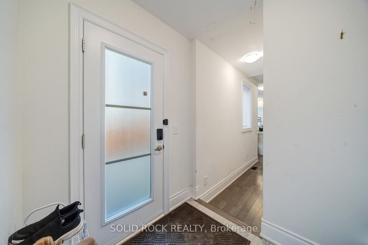 Property Photo: 9376 Bayview Avenue ON L4C 5H3