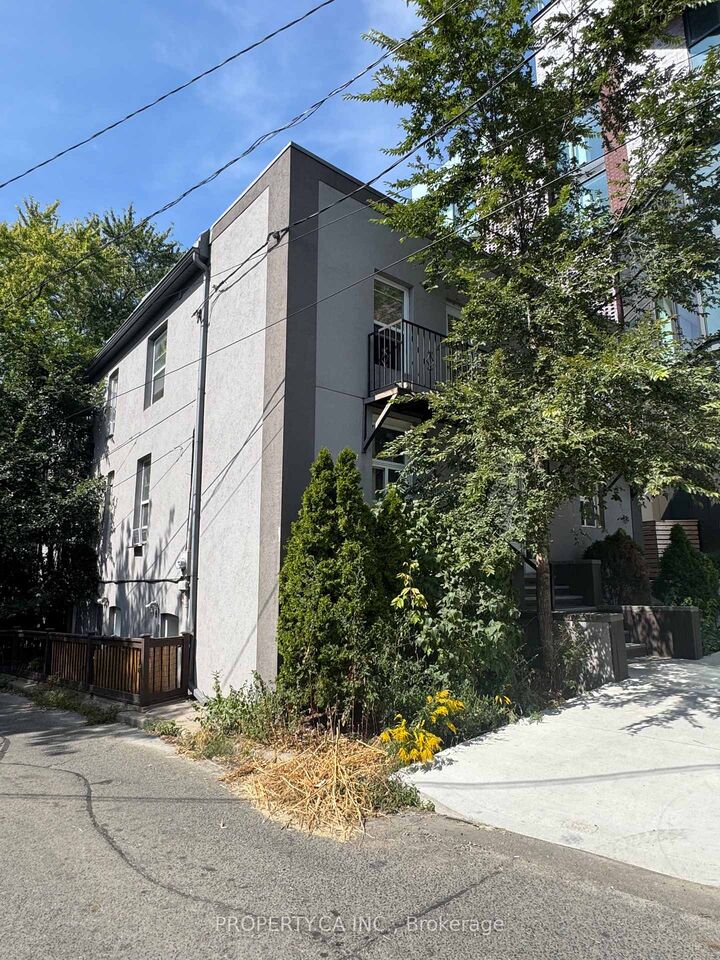 22 Brad Street — photo 1