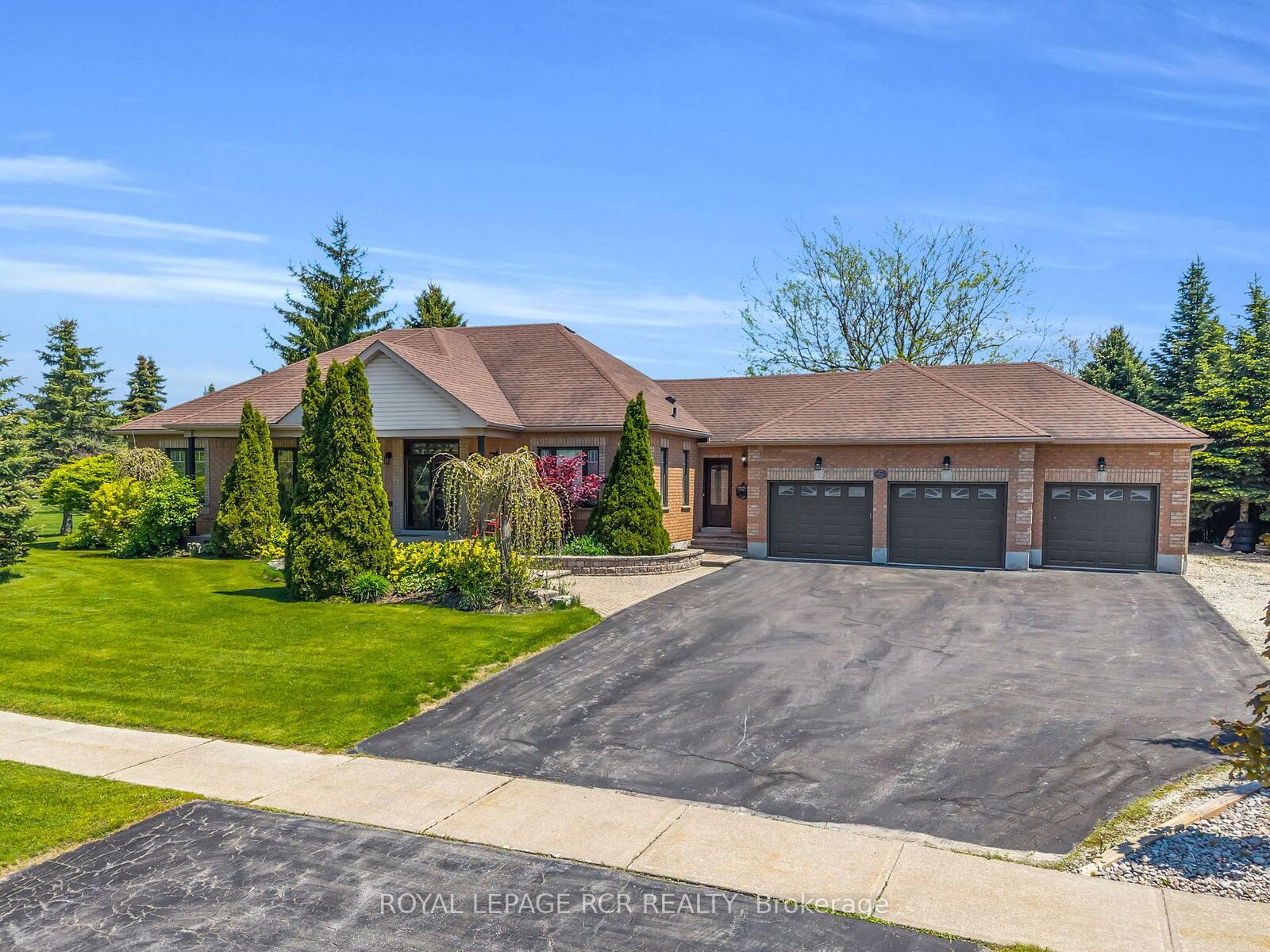 Property Photo: 5 Massari Street ON L7K 0B6