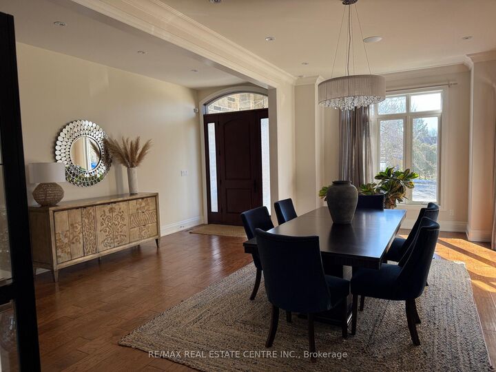 Property Photo: 211 Tollgate Drive ON L9G 5C8