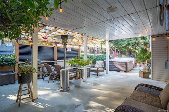 Property Photo: 7465 Fernmar Rd BC V0R 2H0