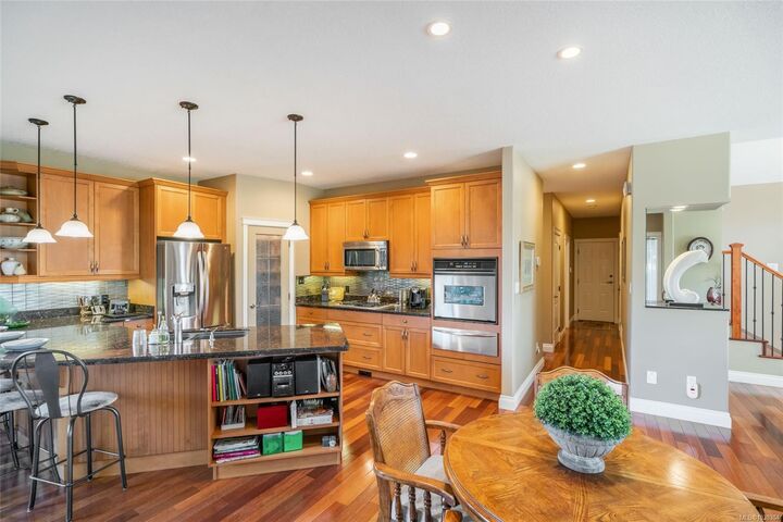 Property Photo: 550 Falcon Crt BC V9P 2A4