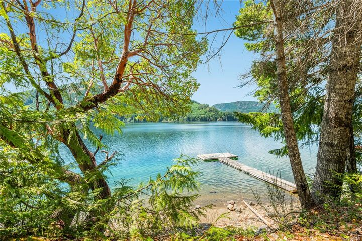 3696 Horne Lake Caves Rd — photo 1
