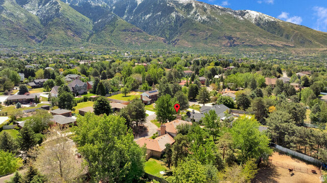 Property Photo:  4 Rollingwood Ln  UT 84092 