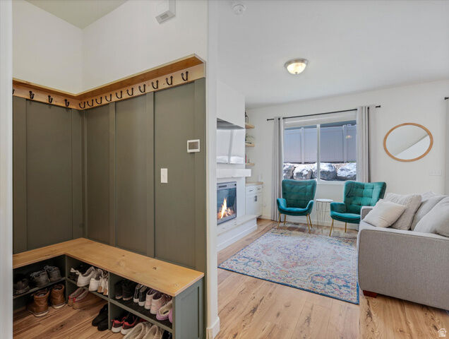 Property Photo: 293 W Willow Creek Dr UT 84045