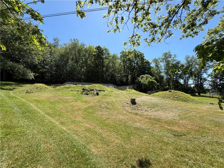 Property Photo:  250 Hazel Kirk  PA 15063 