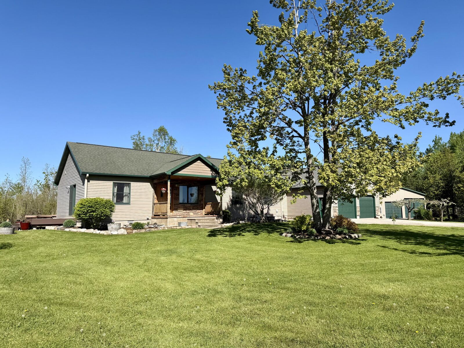 Property Photo: 2181 E Levering Road MI 49721