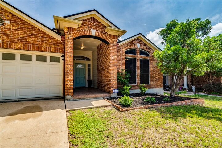 Property Photo: 2912 Lynnbrook Drive TX 78748