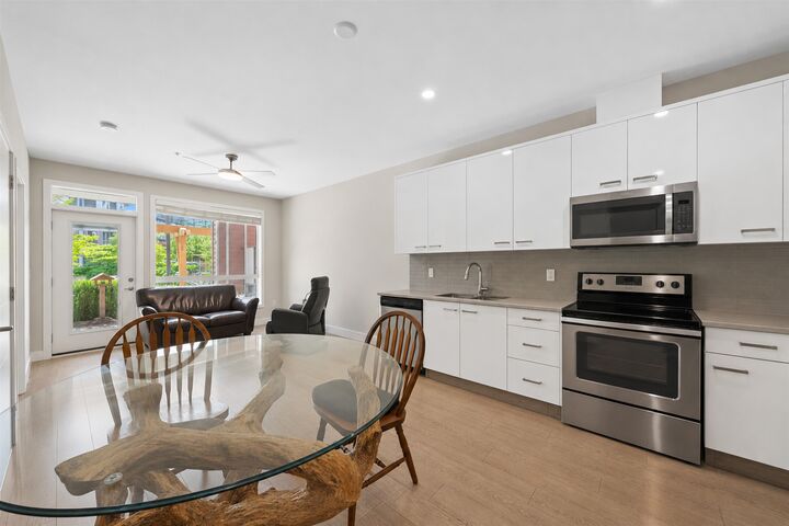 Property Photo: 45513 Market Way 111 BC V2R 6A5