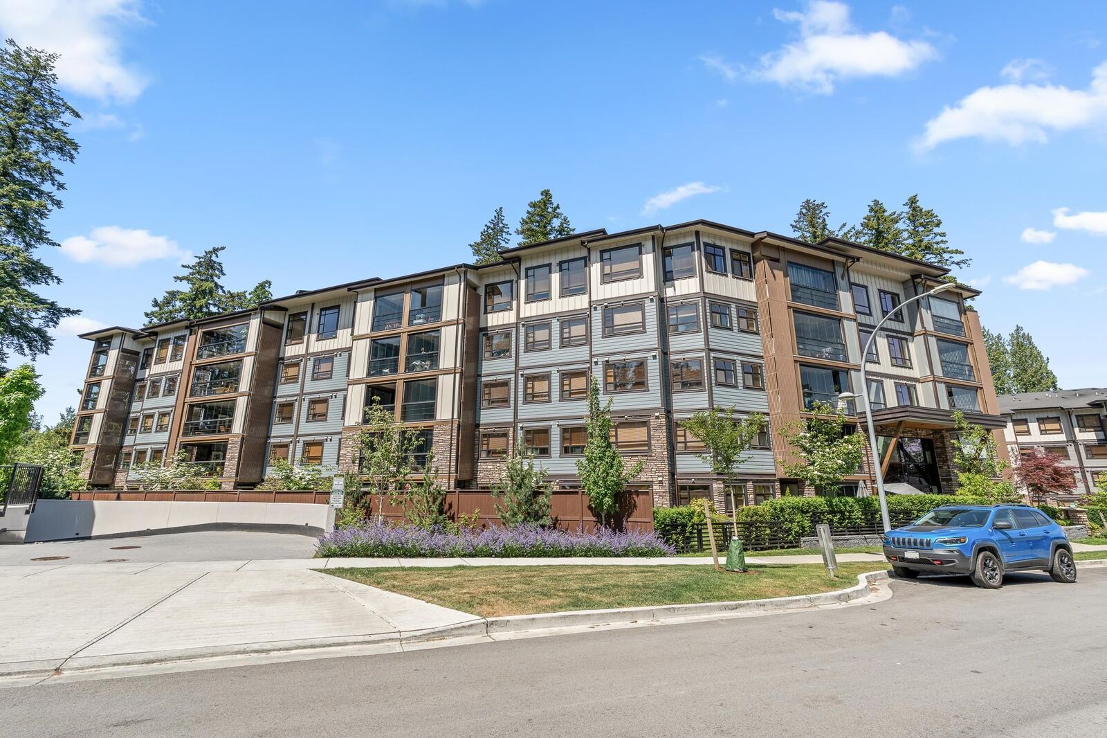 Property Photo:  3535 146A Street 304  BC V4P 0H2 