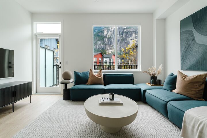 Property Photo: 38065 Helm Way BC V8B 1E6