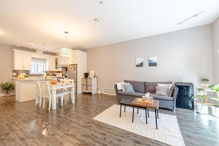 2263 Triumph Street 205 — photo 1