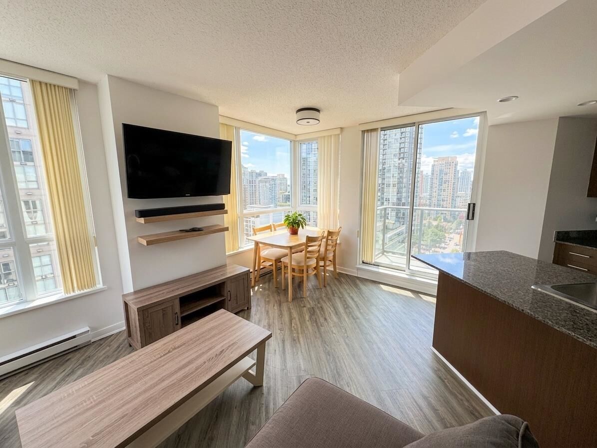 Property Photo:  1212 Howe Street 1602  BC V6Z 2M9 
