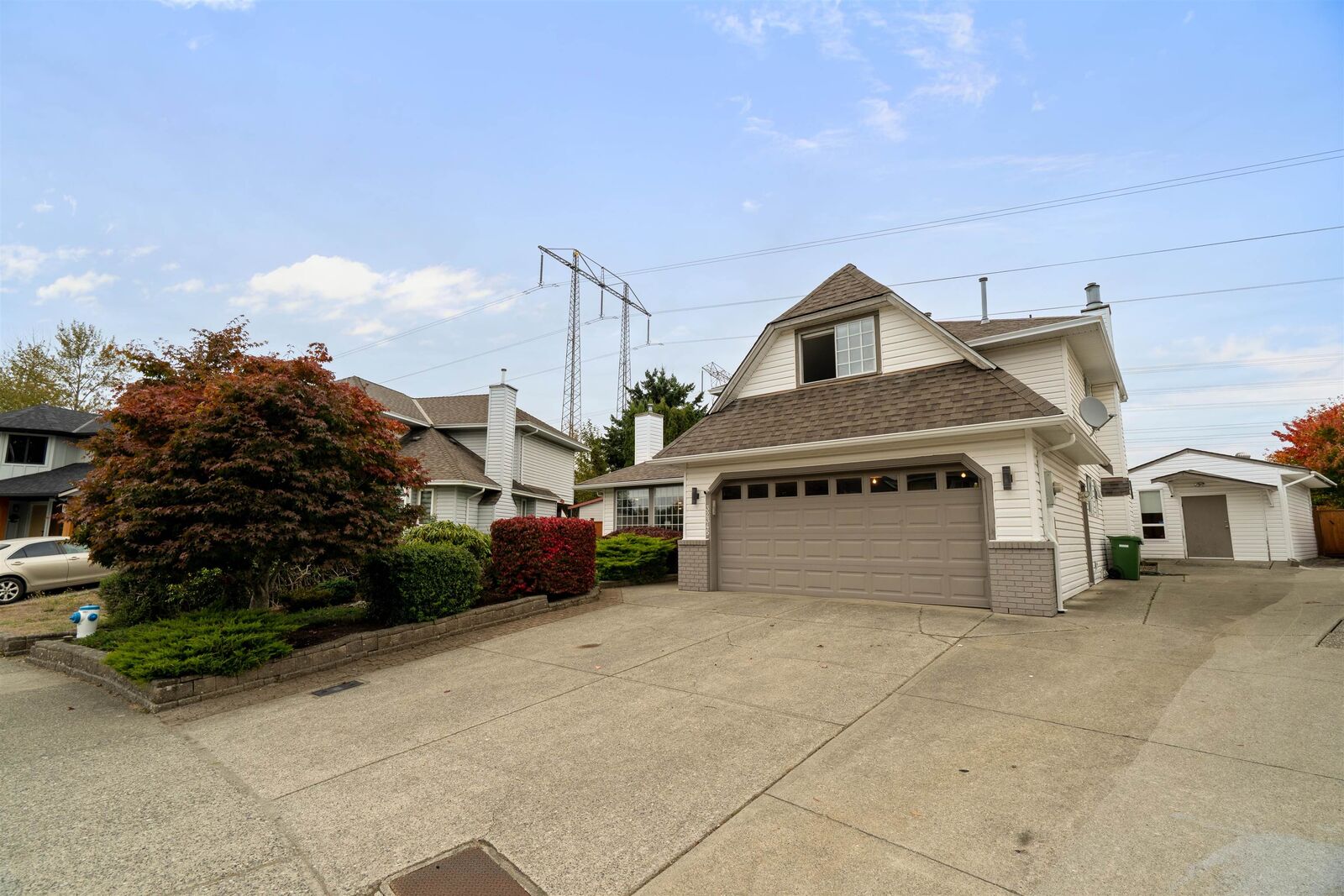 Property Photo:  32345 Clinton Avenue  BC V2T 5B3 