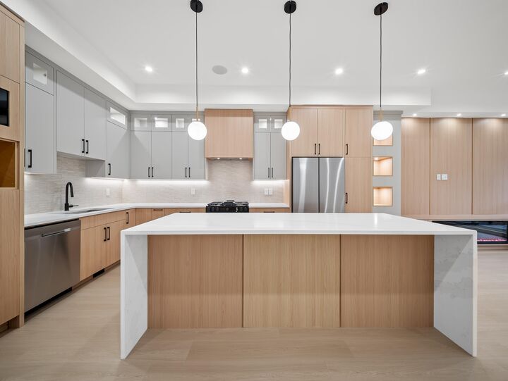 Property Photo:  11480 138A Street 101  BC V3R 0J3 
