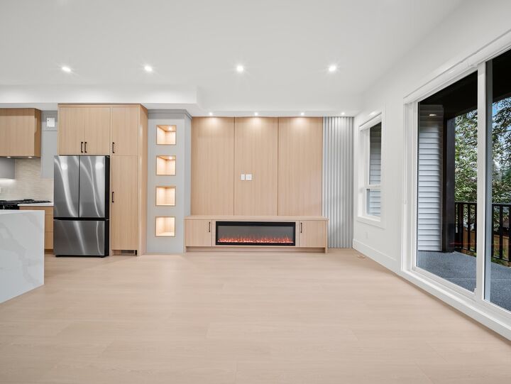 Property Photo: 11480 138A Street 101 BC V3R 0J3
