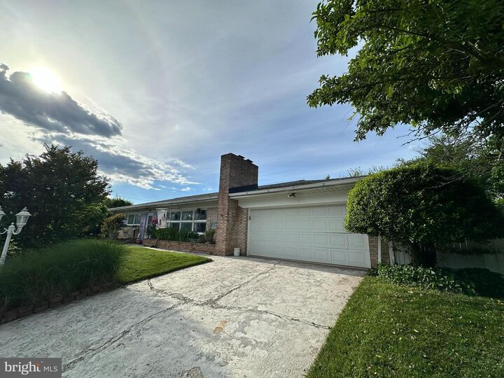 Property Photo:  20 Citadel Drive  PA 17011 
