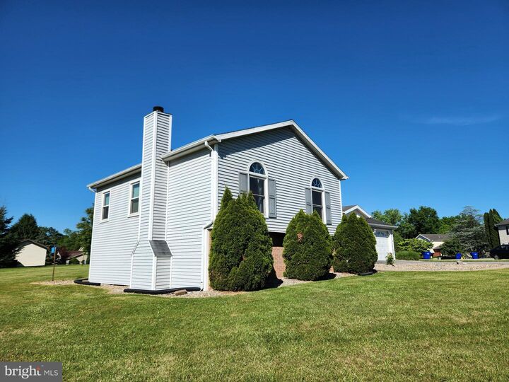 Property Photo:  43 Wheatfield Drive  PA 17015 